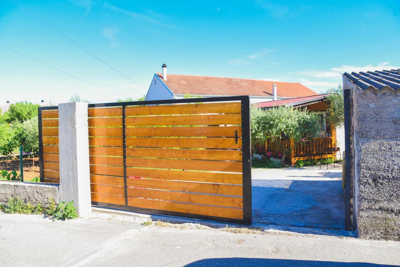 House Matea Villa Bilice Exterior photo